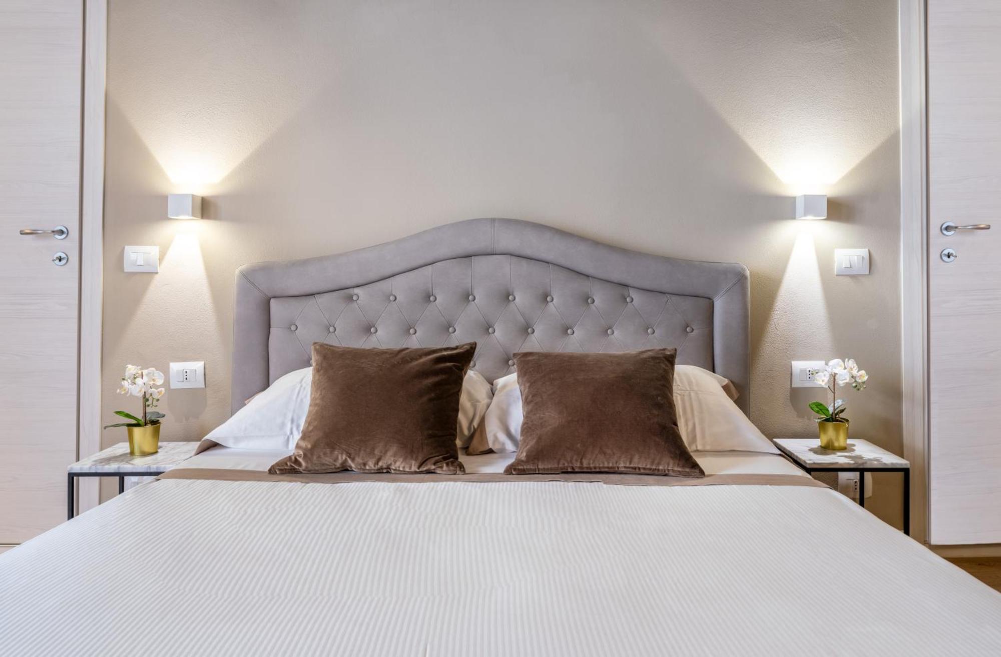 Santa Croce Luxury Suite - Dolcevita Holiday Флоренція Екстер'єр фото