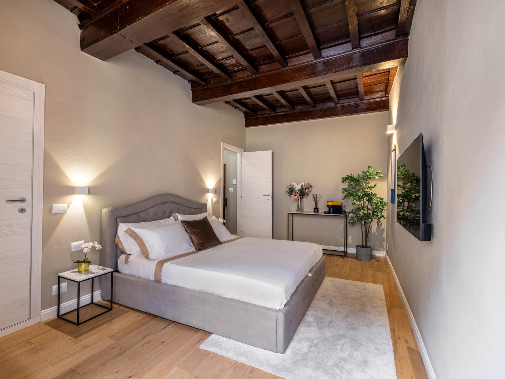 Santa Croce Luxury Suite - Dolcevita Holiday Флоренція Екстер'єр фото