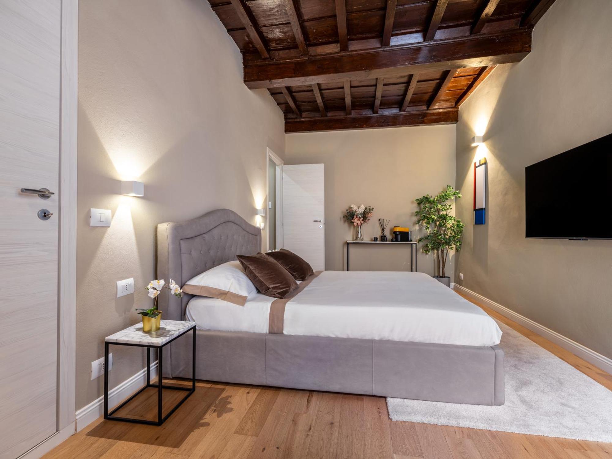 Santa Croce Luxury Suite - Dolcevita Holiday Флоренція Екстер'єр фото